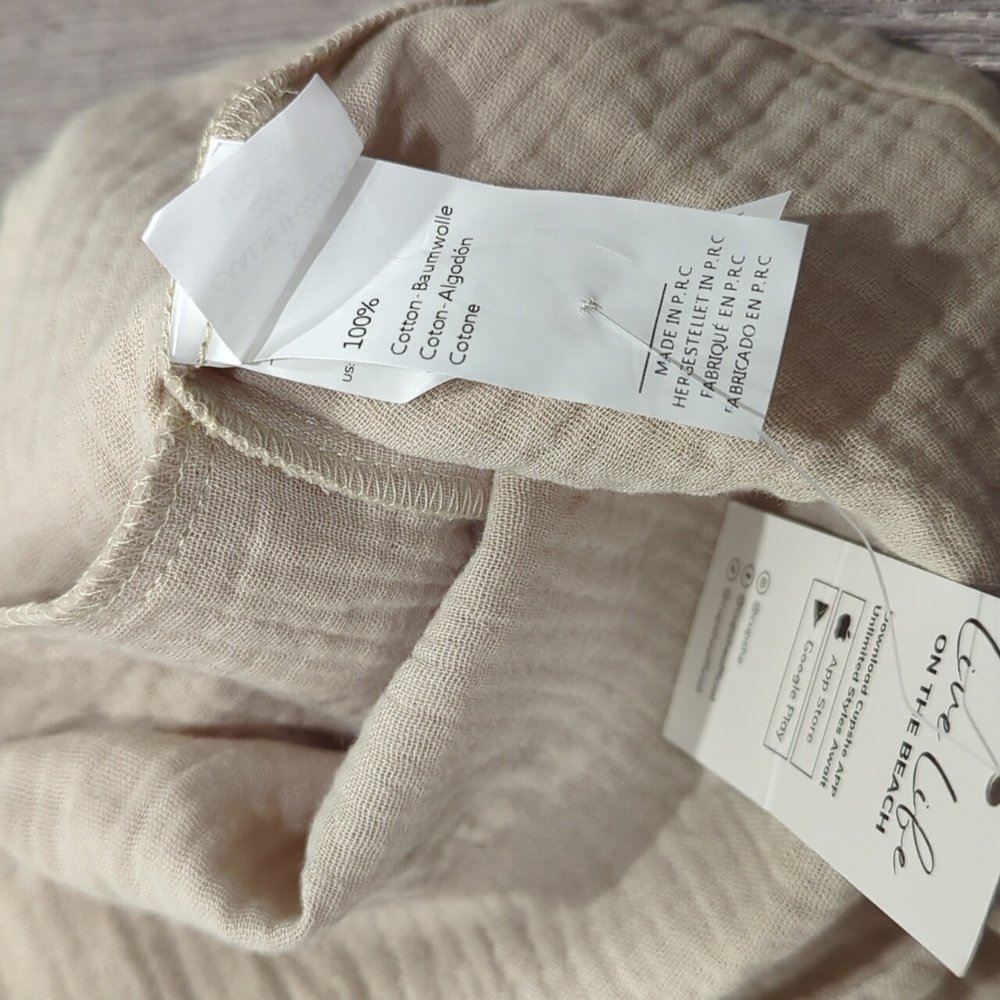 Cupshe Drawstring V-Neck Romper - Picture 10 of 10
